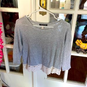 ✨ 10 for $10  Happening in the present Slightly cropped 3/4 sleeve sweater